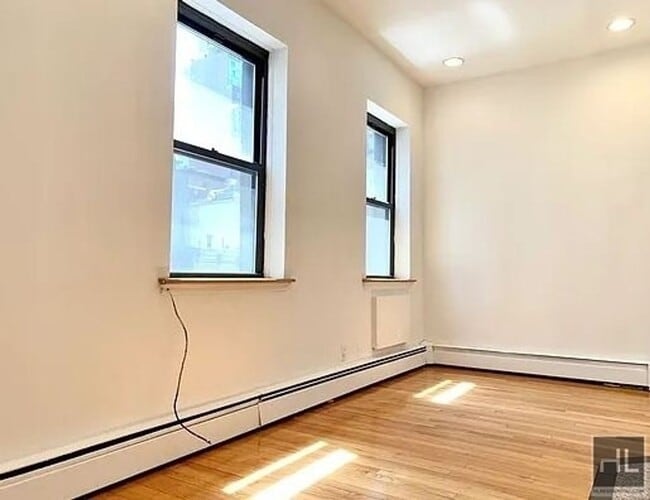 Building Photo - 249 E 53rd St