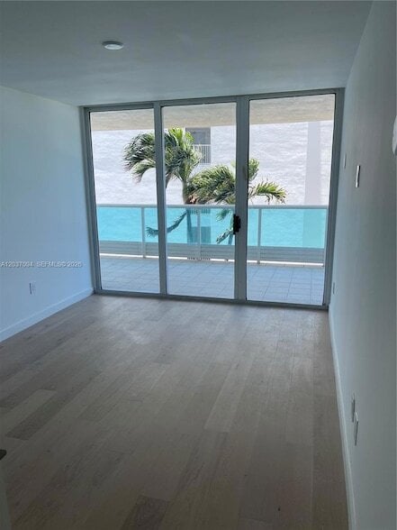 Building Photo - 5025 Collins Ave