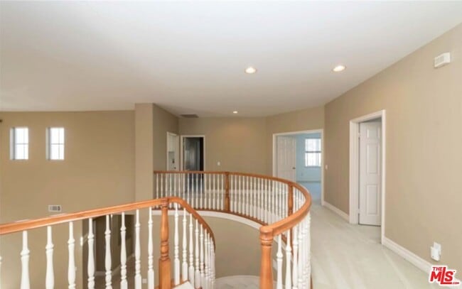 Building Photo - 1841 S Floyd Ct