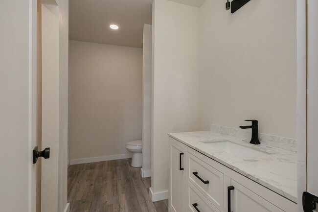 Building Photo - BRAND NEW 3 Bedroom | 2 Bathroom | 2 Car G...