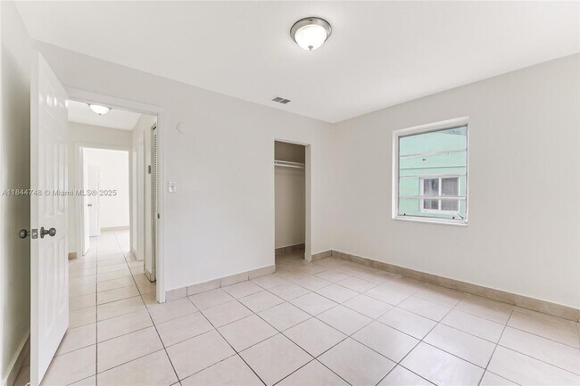 Building Photo - 1059 NW 48th St