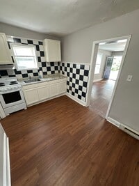 Building Photo - 101 N Gross St