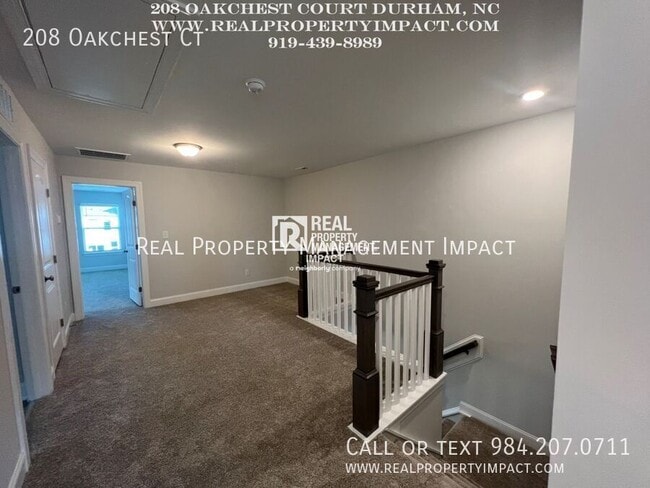 Building Photo - 208 Oakchest Ct
