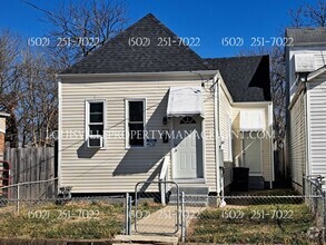 Building Photo - 1843 Bank St