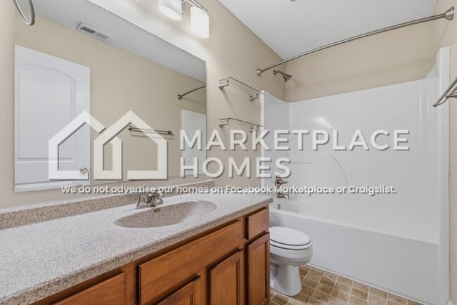 Building Photo - 5264 Brassie Dr
