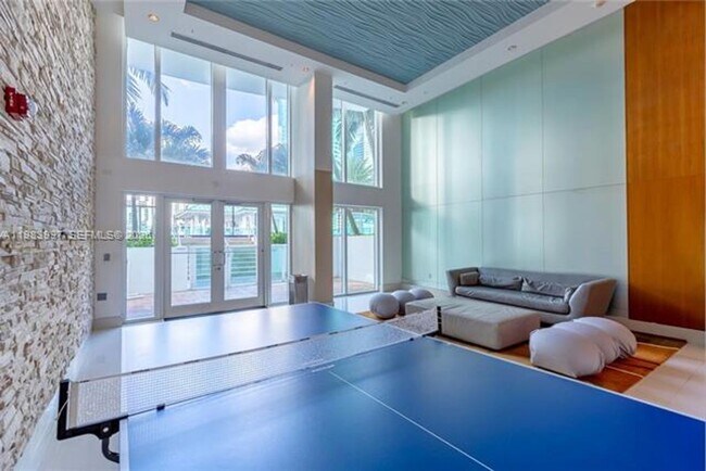 Building Photo - 41 SE 5th St