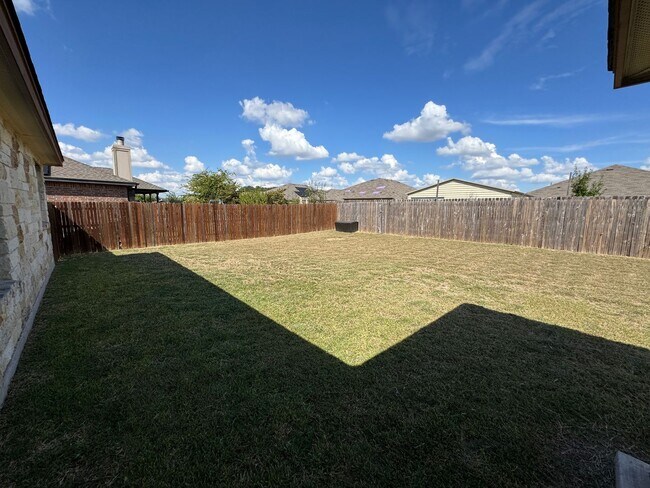Building Photo - 9306 Cricket Dr