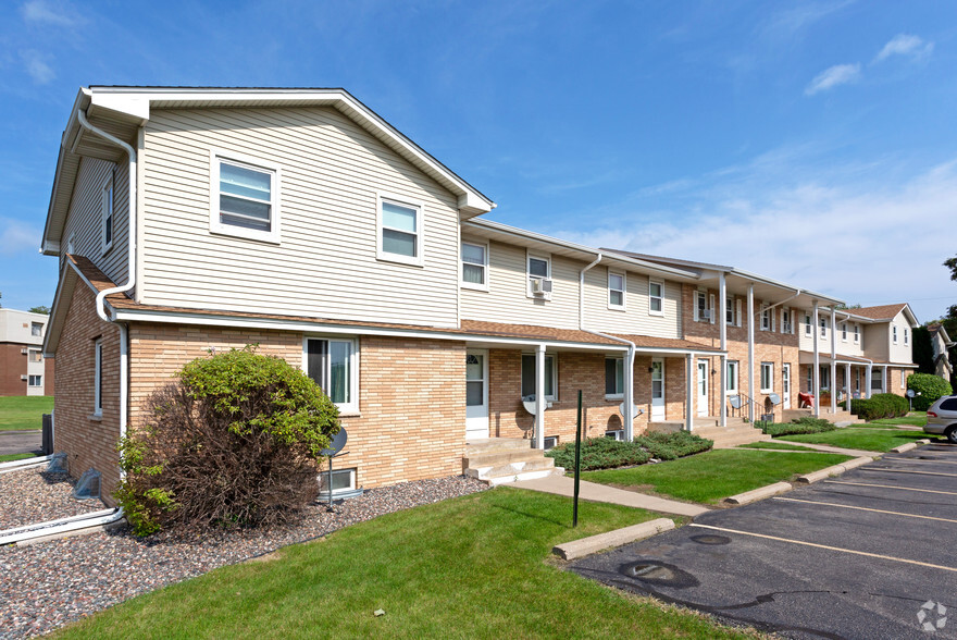 Building Photo - Presidential Estates Townhomes