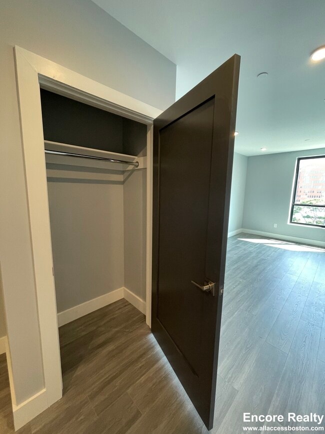 Building Photo - 365 Western Ave