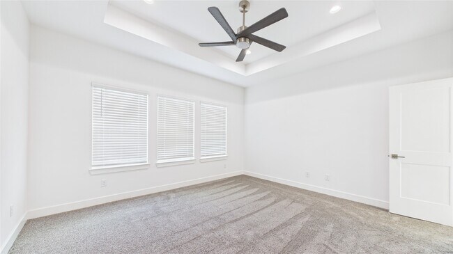 Building Photo - 6732 Lozier St