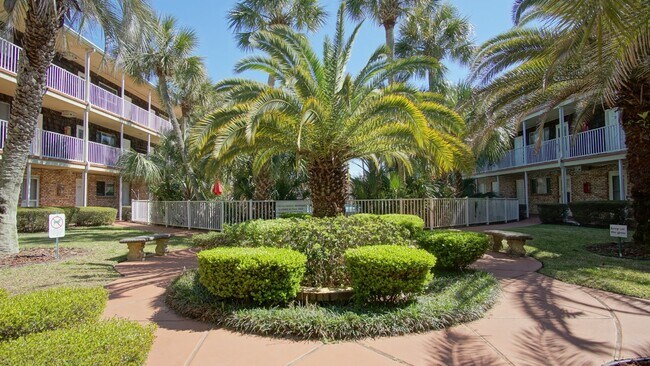 Building Photo - Updated 1-Bedroom Condo in Bay Winds – Wat...