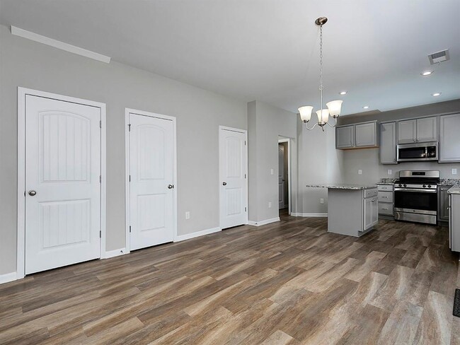 Building Photo - 6365 Lantana Village Way
