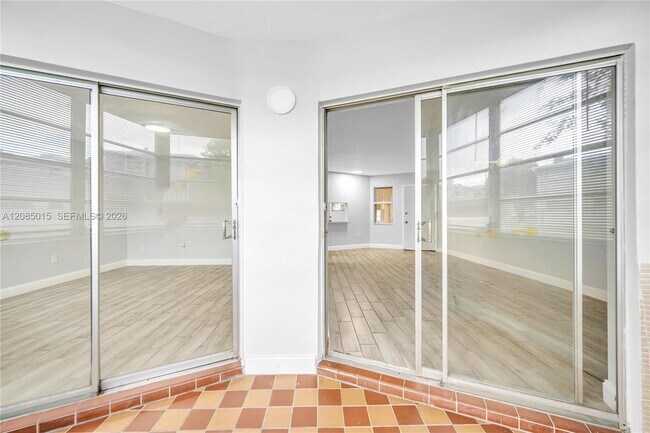 Building Photo - 1631 NE Miami Gardens Dr