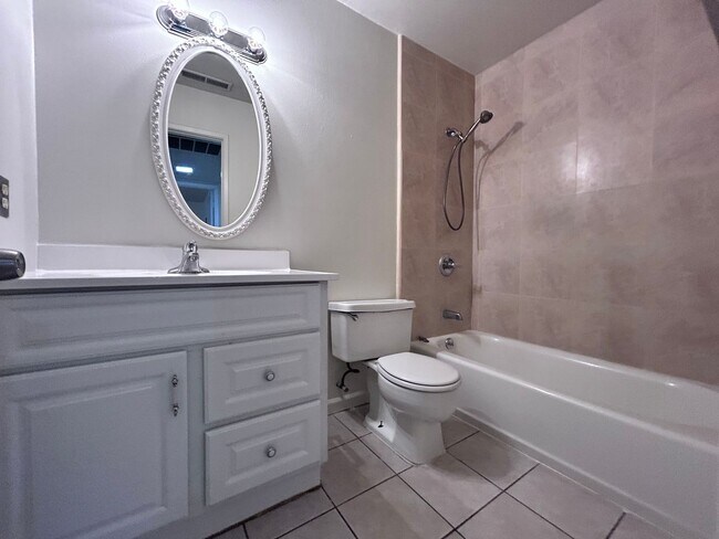 Building Photo - 10149-10151 Satow Drive