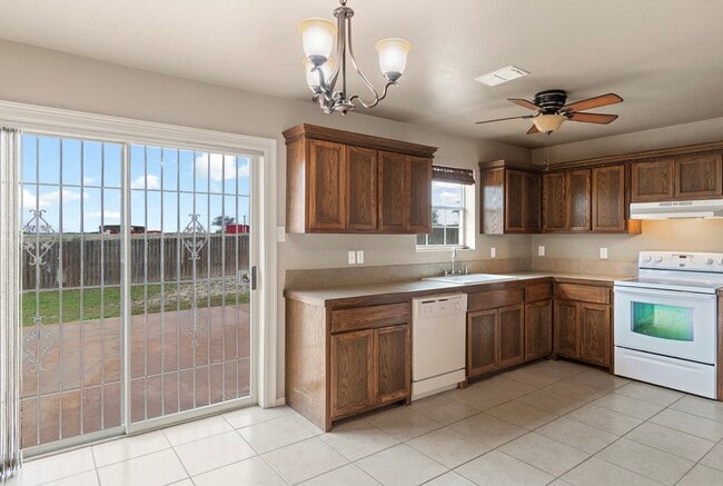 Building Photo - 271 Vista Hermosa