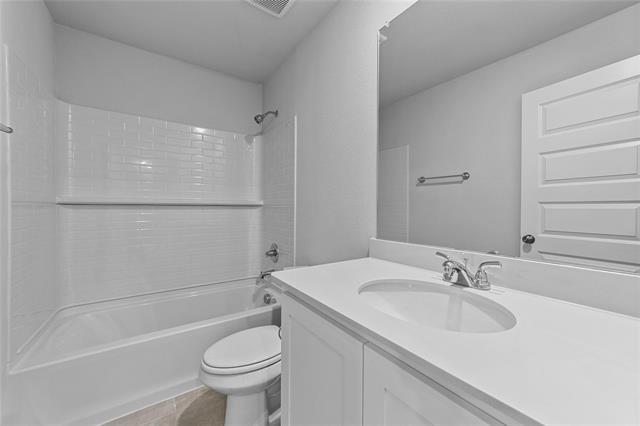 Building Photo - 533 Meadow Run Dr