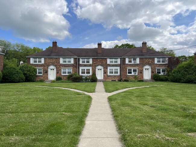 Primary Photo - Milpine Garden Townhomes