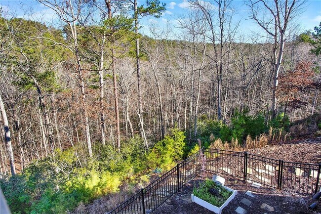 Building Photo - 309 Trappers Bluff