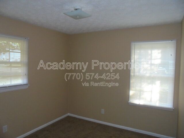 Building Photo - 6774 Valley Hill Ct