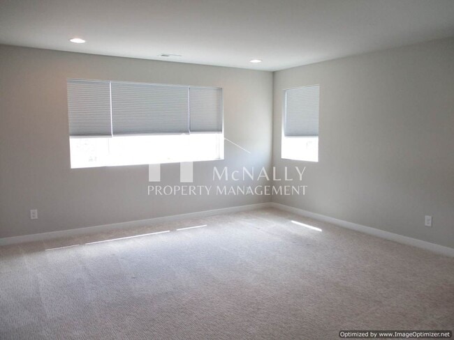 Building Photo - Spacious 4-Bedroom Home with Modern Comforts
