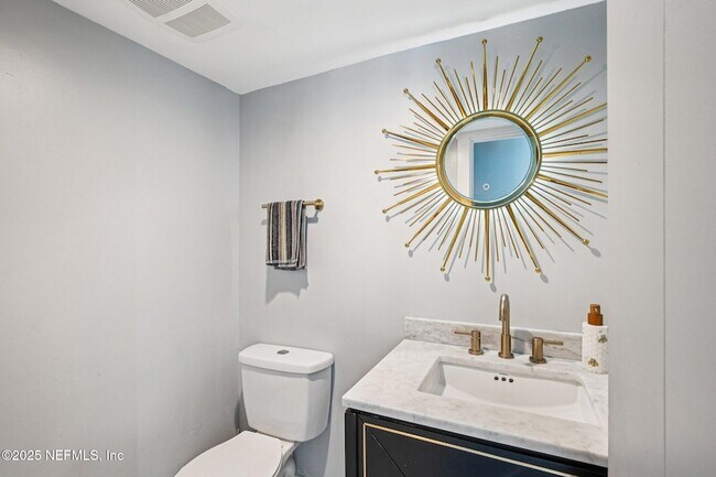 Building Photo - 248 11th St