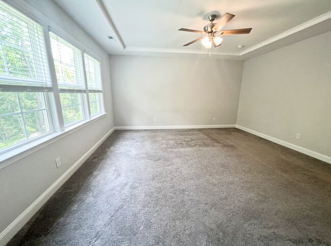 Building Photo - Like new 4BR house in Tryon, Wake Forest