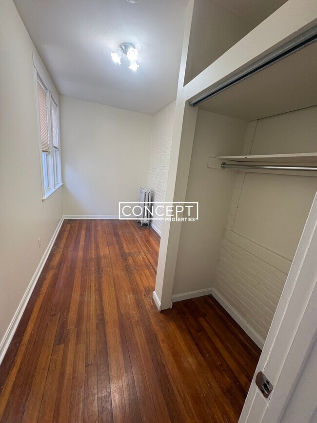 Building Photo - 7A Price Rd. Unit 4