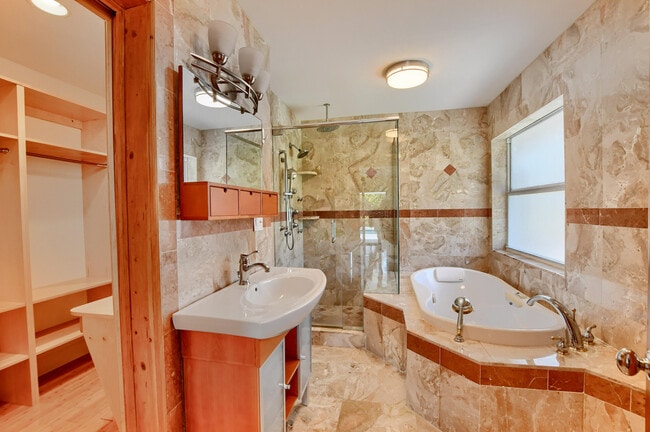 Building Photo - 2334 Timbercreek Cir NW