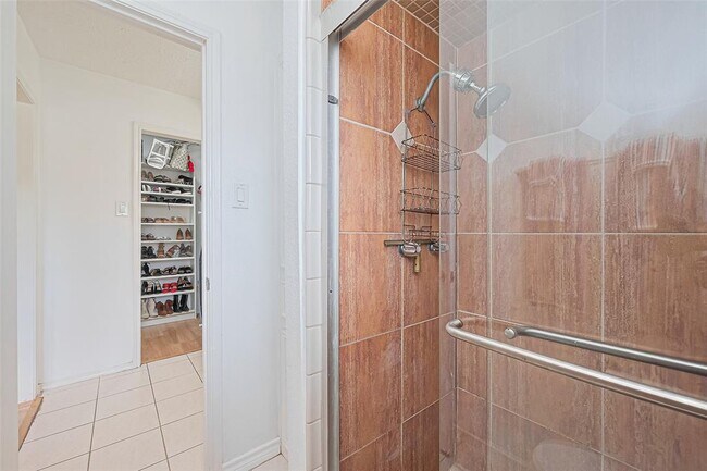 Building Photo - 8018 Zimmermann Dr