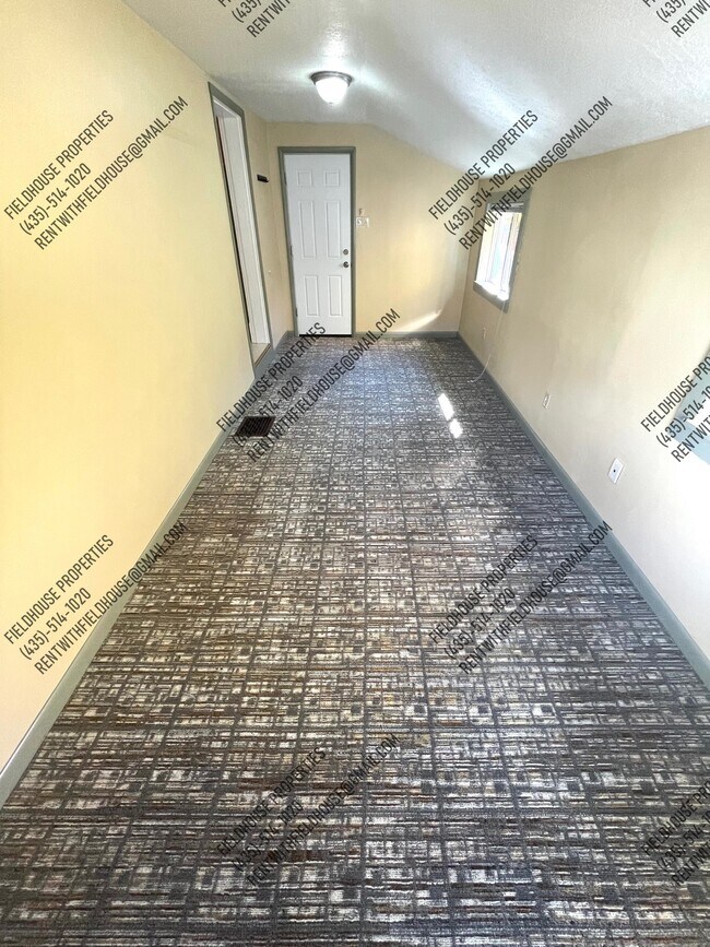 Building Photo - 357 N 200 E
