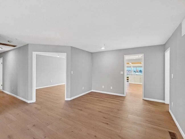 Building Photo - 2800 Roop Rd