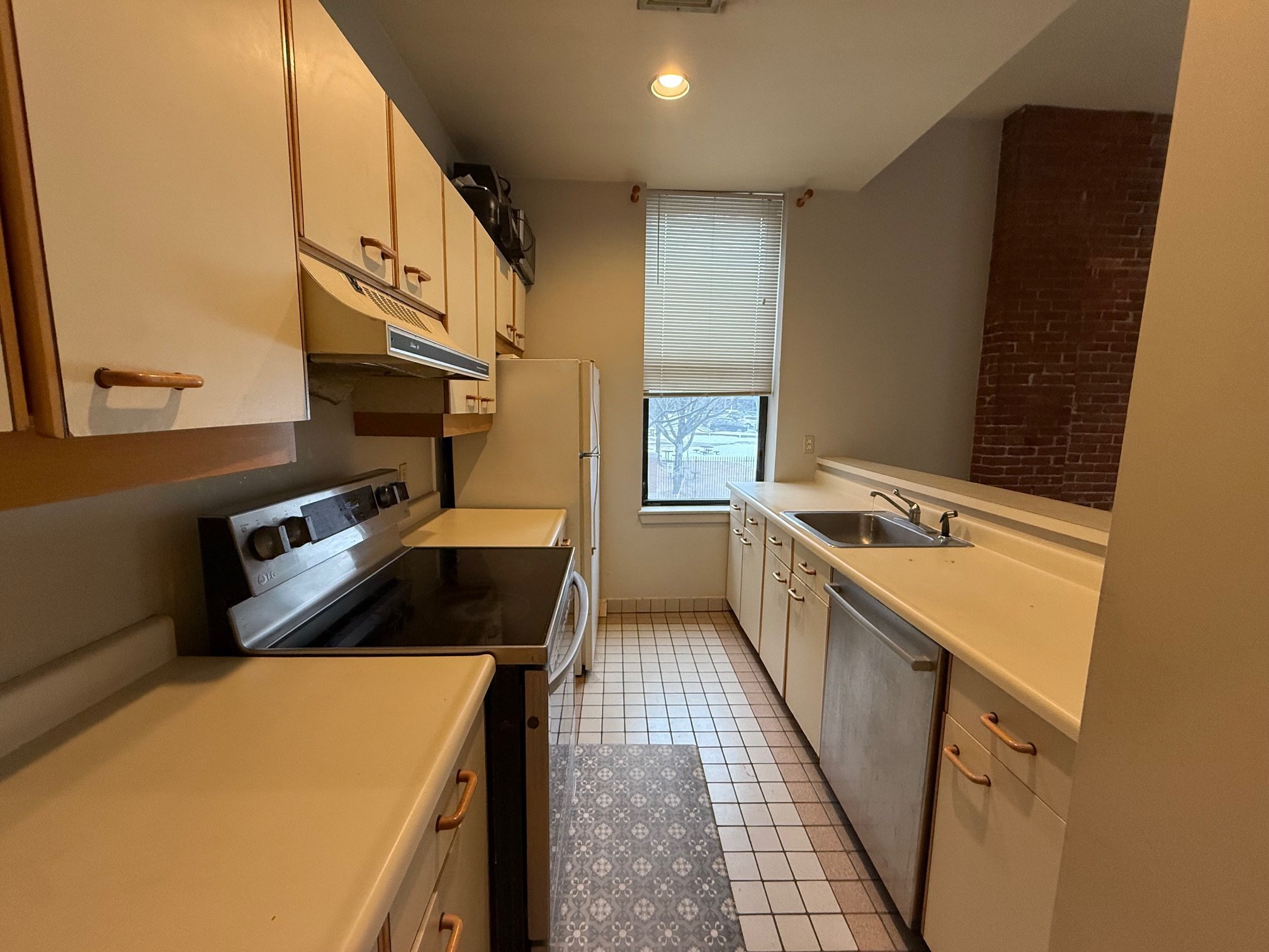 Building Photo - 42 Worcester Sq