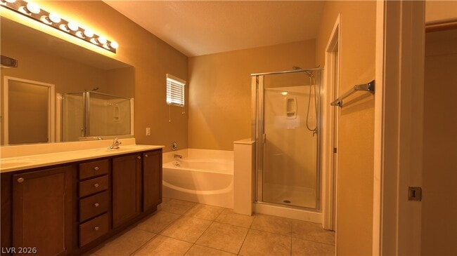 Building Photo - 7855 Narnia Ave