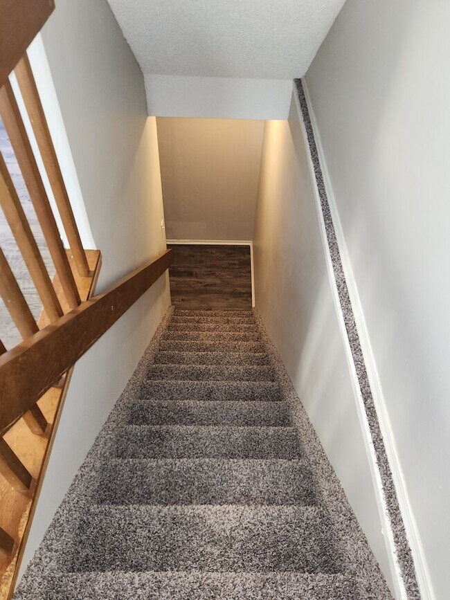 Building Photo - Fantastic Condo at Lexington Village!