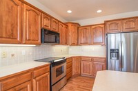 Building Photo - 5 Mile 5 Bed 3 Bath 4000 sq/ft Gated Commu...