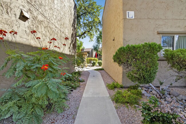Building Photo - 8260 E Arabian Trail