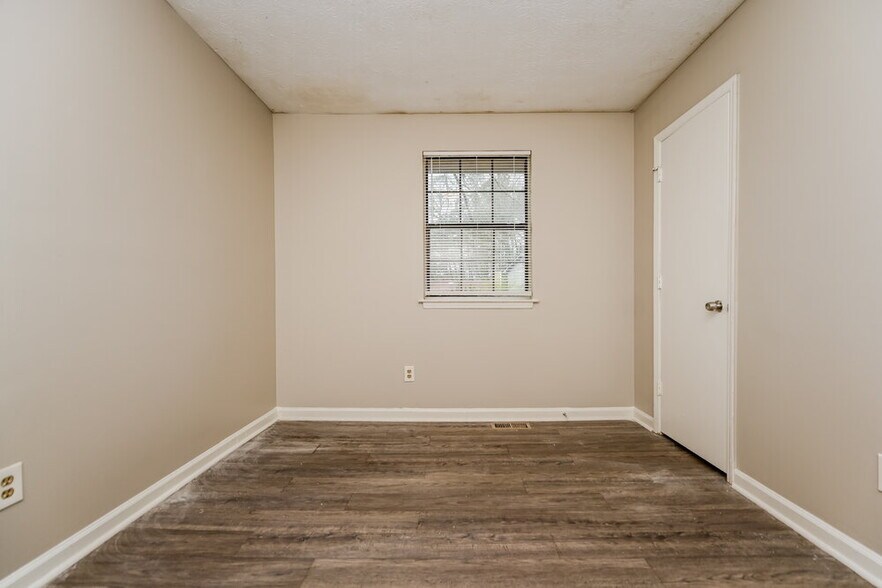 Building Photo - 1102 Cherokee Heights