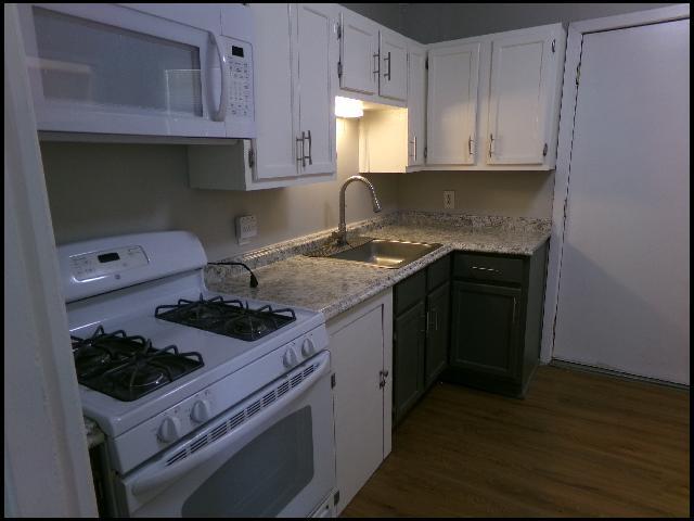 Building Photo - 2107 Muldrow Dr