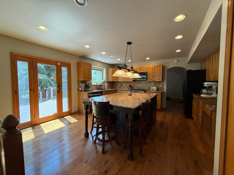 Building Photo - 15425 Holbein Dr