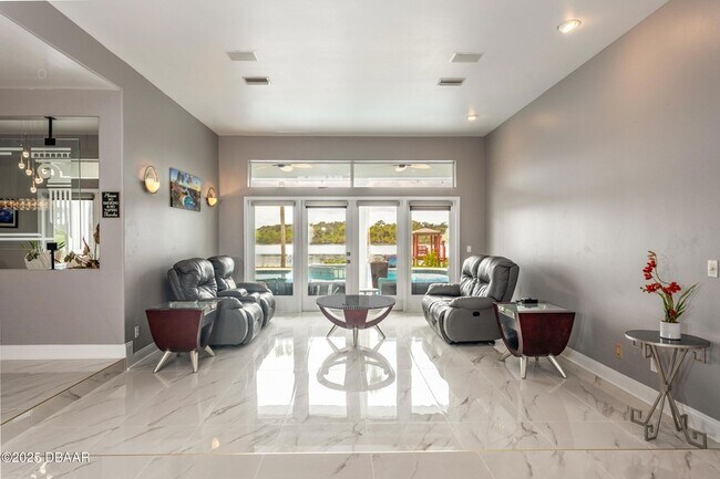 Building Photo - 3548 John Anderson Dr