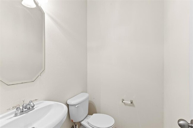 Building Photo - 3003 Sedgeborough Dr