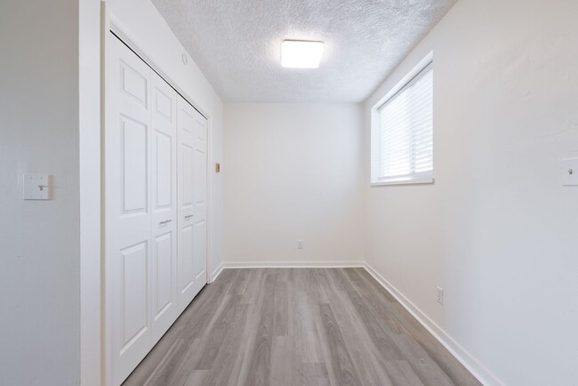 Building Photo - 360 N Woodruff Ave