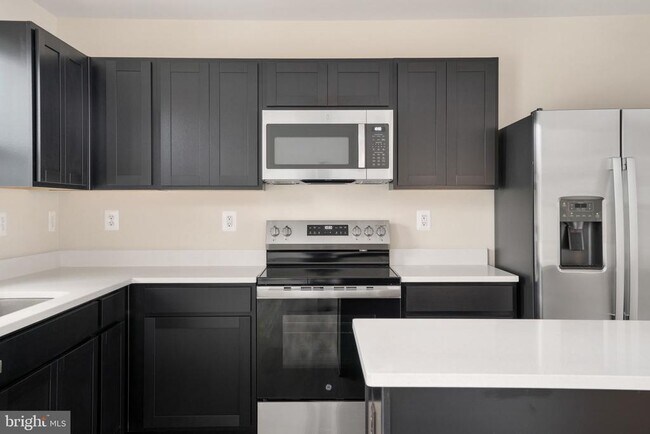 Building Photo - 7263 Congressional Cir