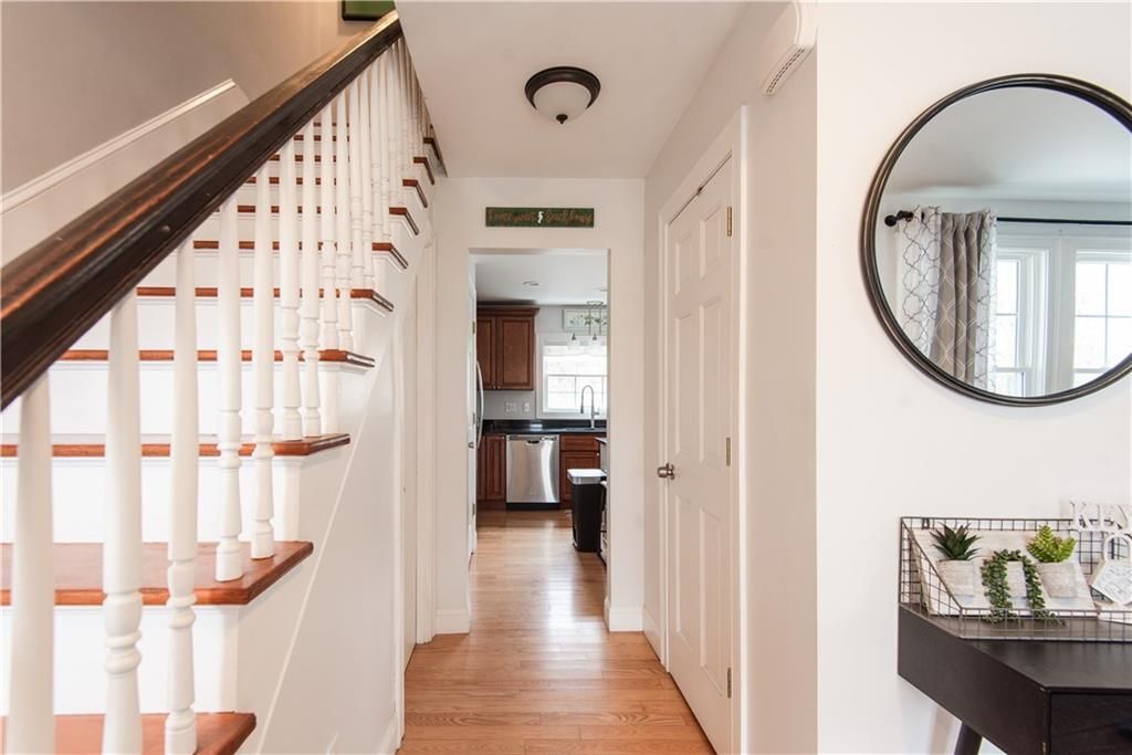 Building Photo - 88 Kay St