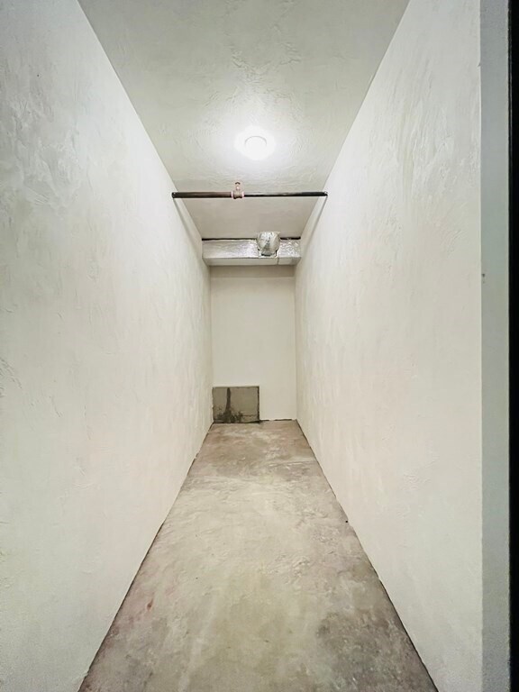 Building Photo - 39 Athens St