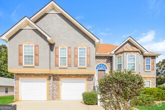 Building Photo - 220 Creekside Cir