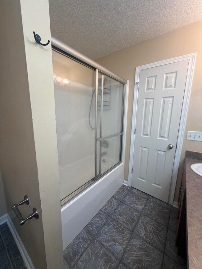 Building Photo - 30 Spanish Moss Cir