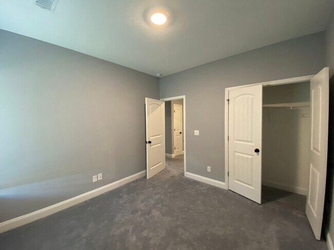 Building Photo - 70 Rachel Avenue