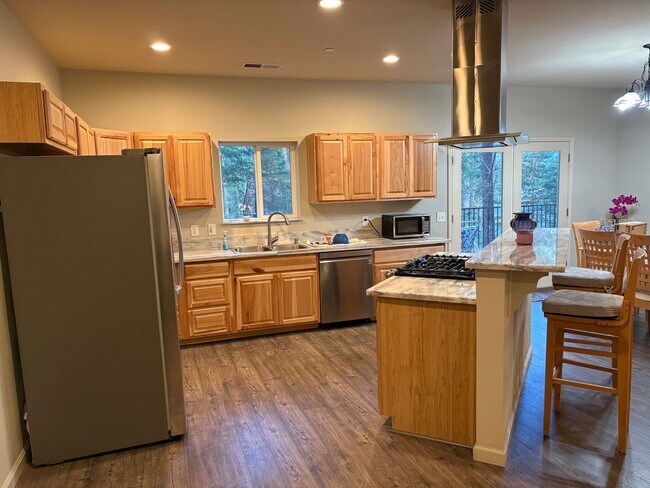 Building Photo - 14868 Hickok Ct