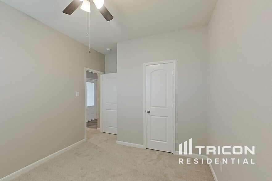 Building Photo - 1603 Cotton Blossom Ln